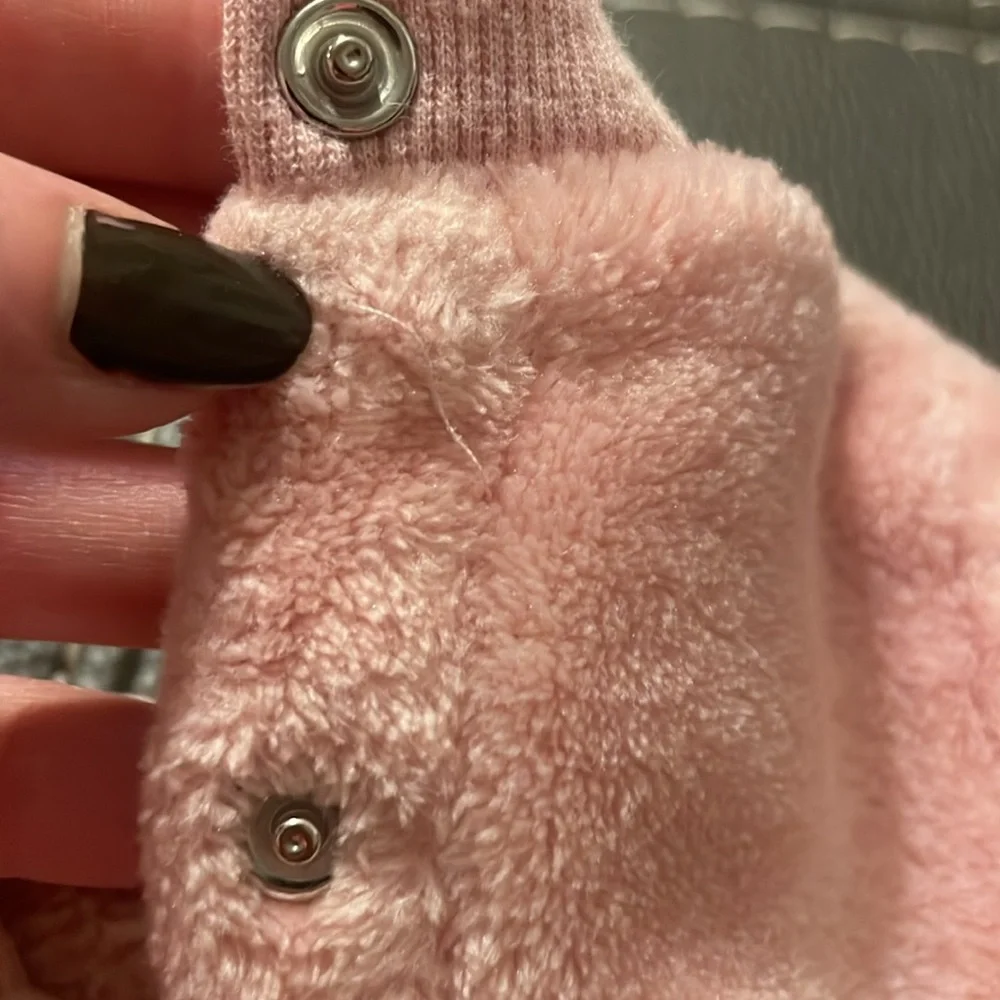 Calvin Klein size 12 months. Soft pink‎ two snap buttons behind neck. GUC.